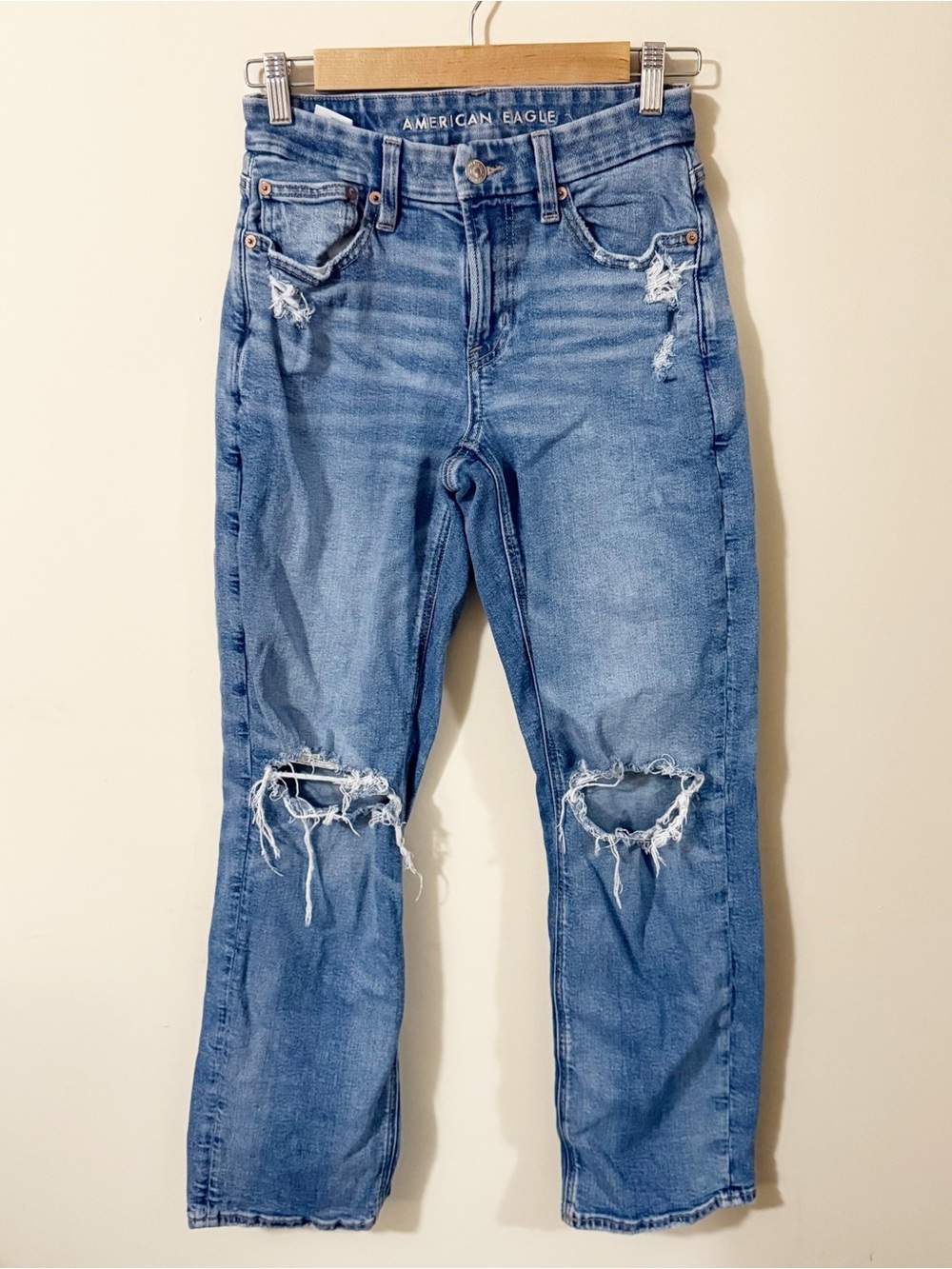 American Eagle Curvy Straight Distressed Jeans Size 2 Denim Womens
